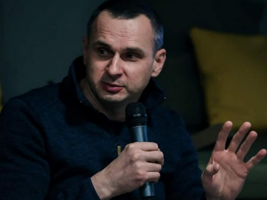 «Нашу страну сливают»: Сенцов жестко высказался о договоренностях в Минске