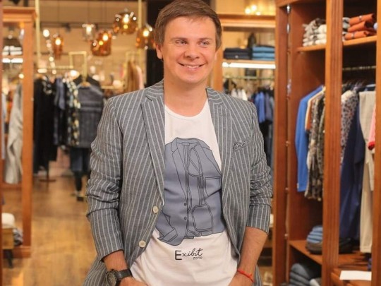 Не удержался, сфоткал: Дмитрий Комаров показал, чем его кормит красавица-жена (фото)