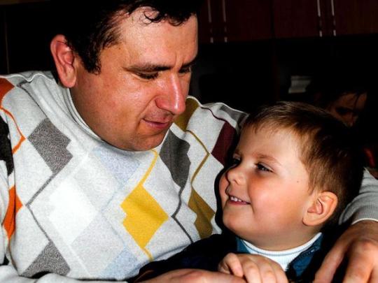 «Сын кричал от боли»: главврача больницы лишили стипендии из-за смерти 12-летнего пациента