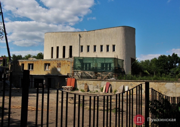 В Одессе бывшее здание церкви реконструируют в отельный комплекс. Фото