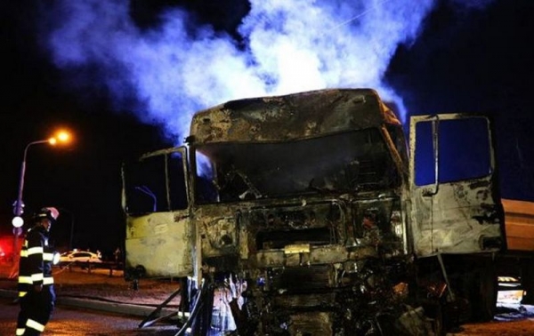 В Днепропетровской области в ДТП попали сразу четыре грузовика