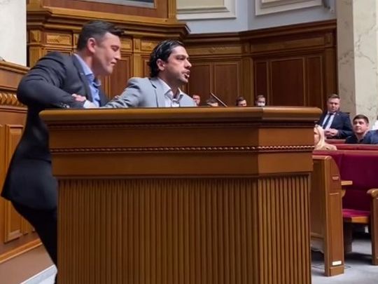 Тищенко зчепився з Леросом на трибуні Верховної Ради через «вагнерівців»: відео