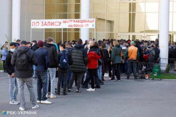 Эпидемия подделок: кто фальсифицирует COVID-документы и что за это грозит