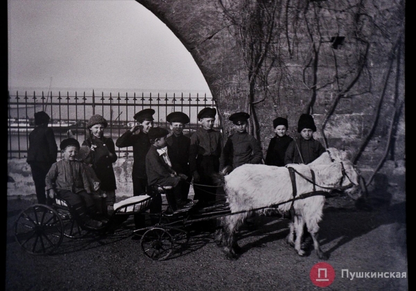 Дыхание эпох: в Одессе открыли выставку уникальных снимков города 1913 — 1953 годов