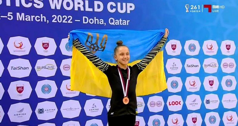 Російський гімнаст-провокатор програв українцю та з'явився на нагородження зі знаком армії-агресора