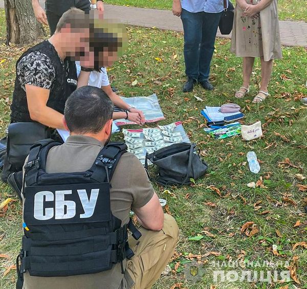У Києві затримали адвокатку: переконувала клієнта дати судді хабар у 6 тисяч доларів