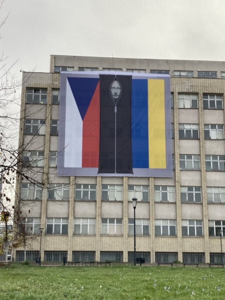 Чехія відзначила День незалежності з путіним у мішку для трупів