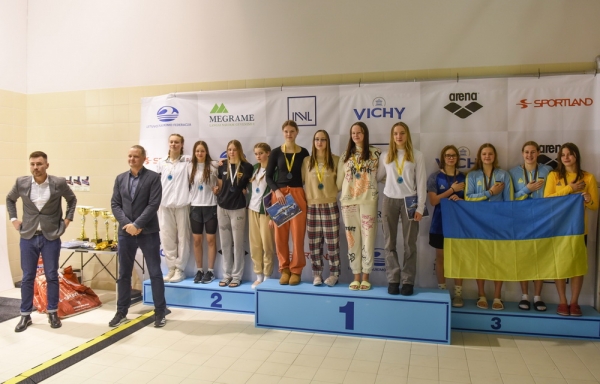Плавання. Одеські спортсмени завоювали 13 медалей на міжнародному турнірі