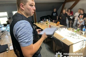 В Одессе "накрыли" еще два мошеннических call-центра, которые крали деньги с карт горожан