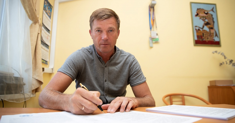 Знаменитий ексфутболіст «Динамо» та збірної України очолив «Дніпро-1» (фото)