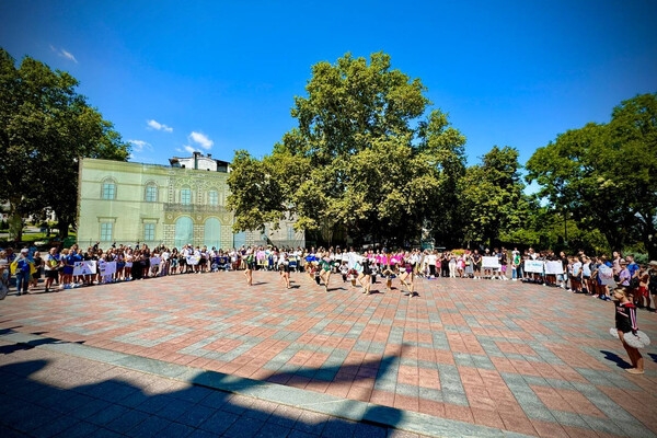 В Одессе поздравили чемпионок Олимпийских игр по фехтованию