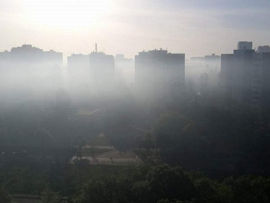 Рятівного вітру та дощу не чекайте: синоптики спрогнозували ситуацію із задимленням у Києві у вихідні дні 21−22 вересня