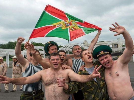 Винні горілка та війна: у росії закінчуються чоловіки