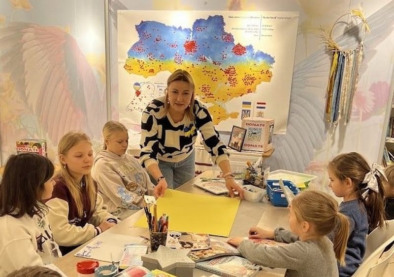«У Німеччині, якщо отримуєш соціальну допомогу, ти завжди «під ковпаком у Мюллера»: чим займаються українські біженки за кордоном