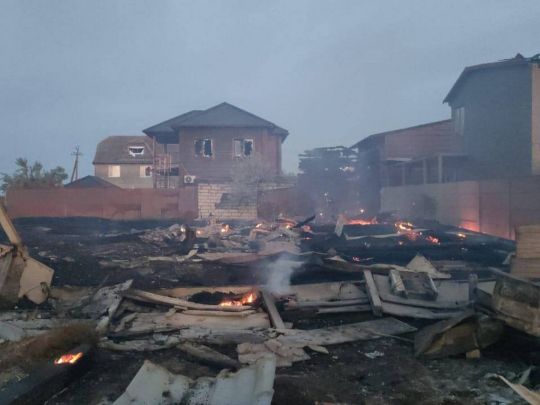 Внаслідок атаки дронів на Київщині пошкоджено приватні будинки, а на Одещині зруйновано базу відпочинку (фото)