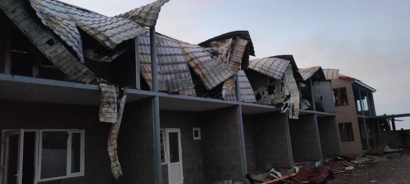 Внаслідок атаки дронів на Київщині пошкоджено приватні будинки, а на Одещині зруйновано базу відпочинку (фото)