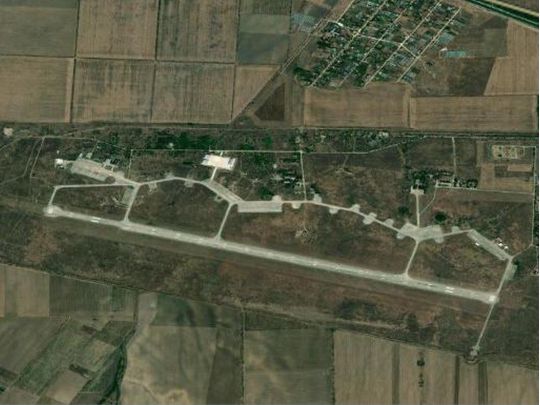 В Криму вночі лунали вибухи: що відомо про атаку на аеродром «Кіровське»
