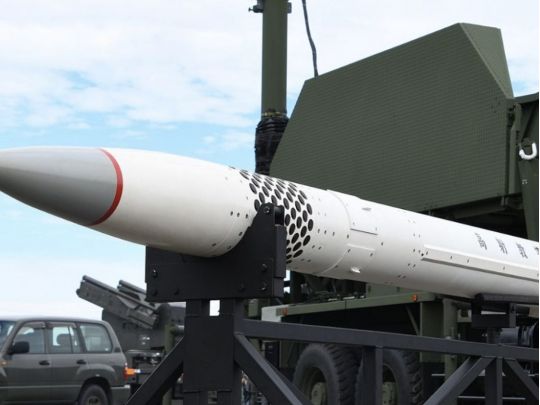 Знову «зрада»? США оголосили про зупинку постачання зброї в Україну на кілька місяців