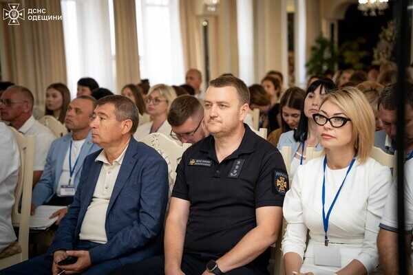 Спас товарища из-под завалов: подростка из Одесчины наградили за отвагу