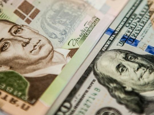 Для стабільності гривні потрібні десятки мільярдів доларів, але не&nbsp;тільки: яким будуть курси долара та&nbsp;євро до&nbsp;кінця року