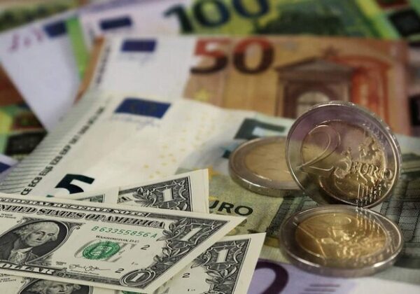 Курс валют в Украине 4 августа 2025: сколько стоит доллар и евро