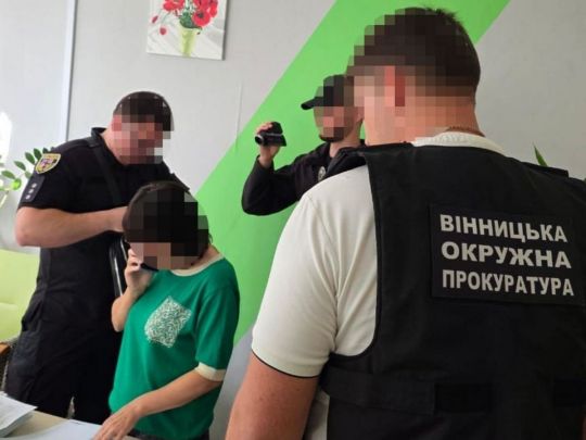 Розтрата бюджетних коштів, земельний дерибан та&nbsp;службова недбалість: 19 підозр чиновникам Вінницької області