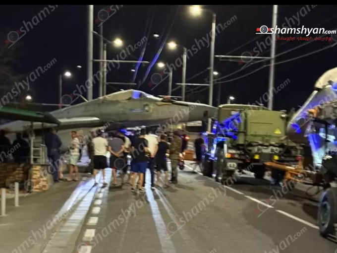 В&nbsp;Арменії російський винищувач врізався в&nbsp;стовб (фото, відео)