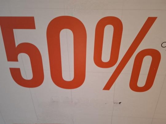 Золоте правило купівлі одягу на&nbsp;розпродажі: використовують навіть мільйонери