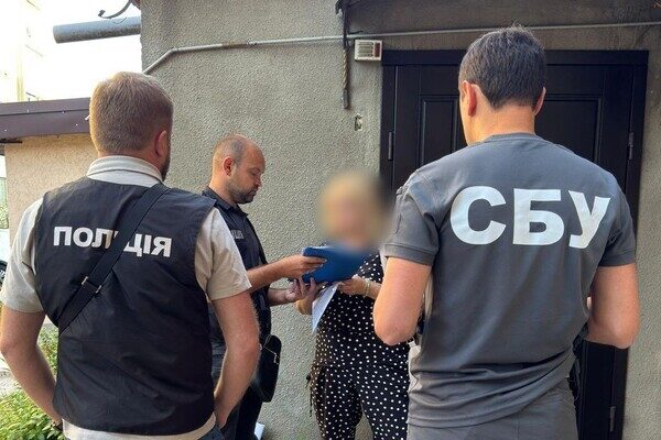 Квартиры умерших и кредиты под фиктивные залоги: в Одессе разоблачили мошенников