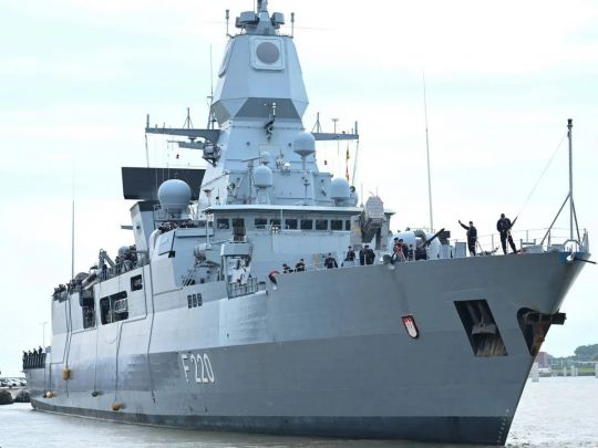 Російський літак пролетів небезпечно низько над військовим кораблем країни НАТО: як&nbsp;відреагував Альянс