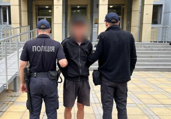 Оружие "с рук" на пляже и гранатометы из-под земли: в Одесской области разоблачили нелегальных "бизнесменов"