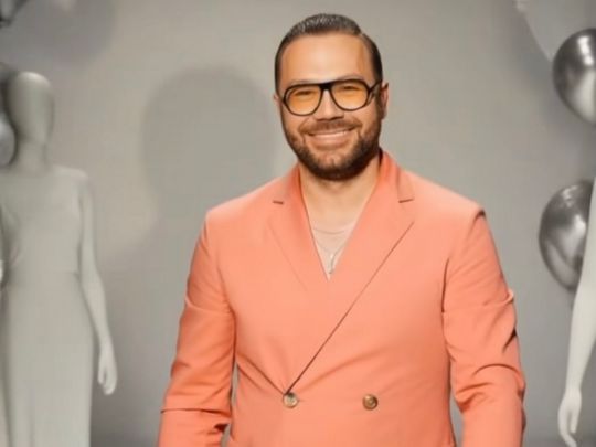 Знову повертаються: дизайнер назвав модні головні убори осені-2025