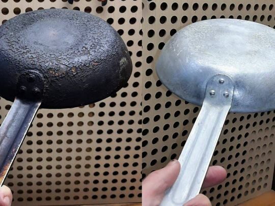 Змішайте кавову гущу з&nbsp;цим кухонним інгредієнтом: пригорілі каструлі та&nbsp;сковорідки будуть як&nbsp;нові