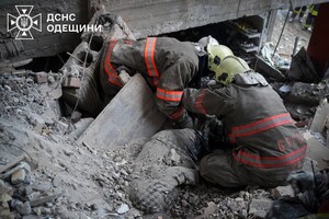 В Одессе возросло количество жертв ночной атаки: подробности от спасателей (обновлено)