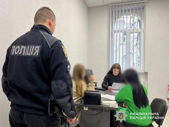 Зламала дитині хребет: немовля померло після пологів через халатність лікарки