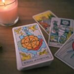 Близнюкам — «Вісімка Жезлів» та поспіх, Терезам — «Двійка Мечів» і важкий вибір: Таро-прогноз на 3 лютого