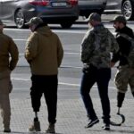 В Одессе ветерана с инвалидностью сломали руку во время конфликта с людьми в форме
