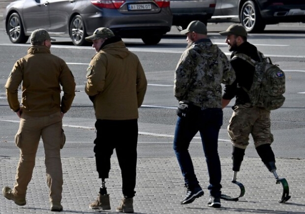 В Одессе ветерана с инвалидностью сломали руку во время конфликта с людьми в форме