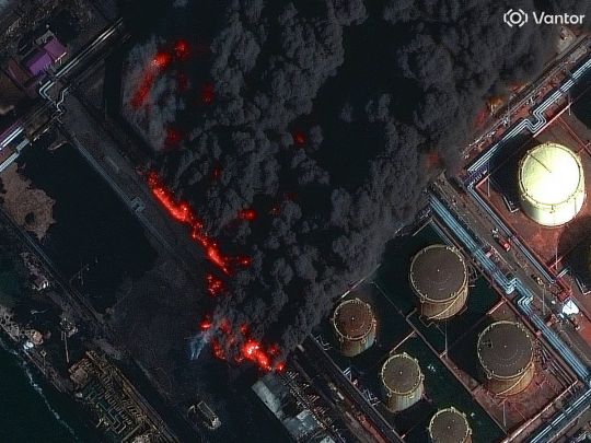 Дрони б&rsquo;ють без зупину: сьомий день поспіль атакують стратегічний порт рф&nbsp;Усть-Луга (відео)