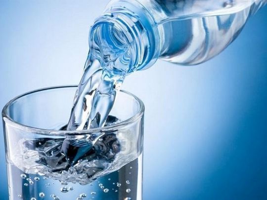 Чому зранку треба пити воду: цей ритуал стане вашим секретом довголіття