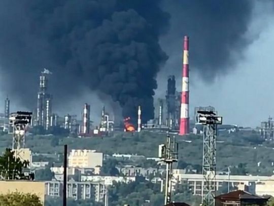 Українські безпілотники підпалили НПЗ у&nbsp;Сизрані (відео)