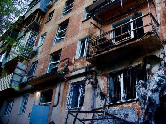 У&nbsp;Дніпрі горіли автомобілі та&nbsp;багатоквартирні будинки після нічного удару росіян (фото відео)