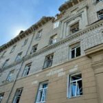 У Дніпрі ракета росіян влучила в гуртожитку, а у Кривому Розі дрон влетів у багатоповерхівку (фото, відео)