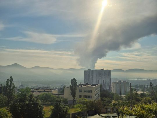 У Новоросійську горить найбільше на Північному Кавказі нафтосховище (відео)