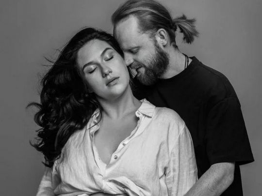 Зірка &laquo;Спіймати Кайдаша&raquo; вперше стане мамою: ніжні фото з&nbsp;чоловіком розчулили мережу